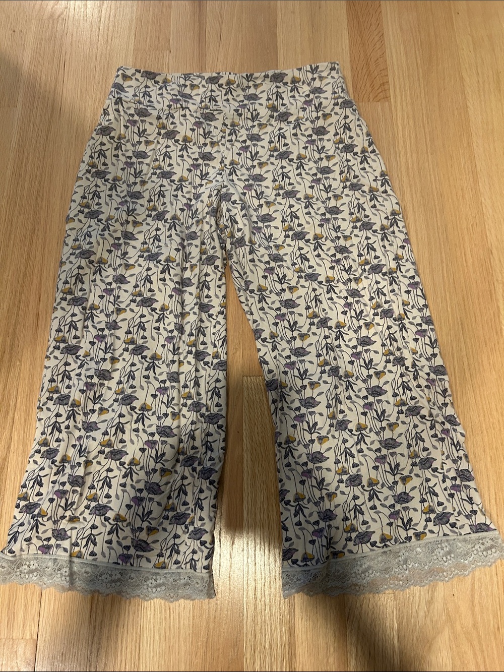 ThirdLove Cream Floral Lounge Pajama Capris with Purple and Yellow Print